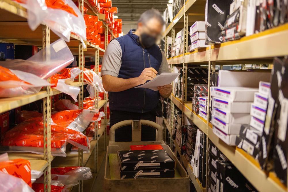 auto parts supplier offering brake pads in Westland MI